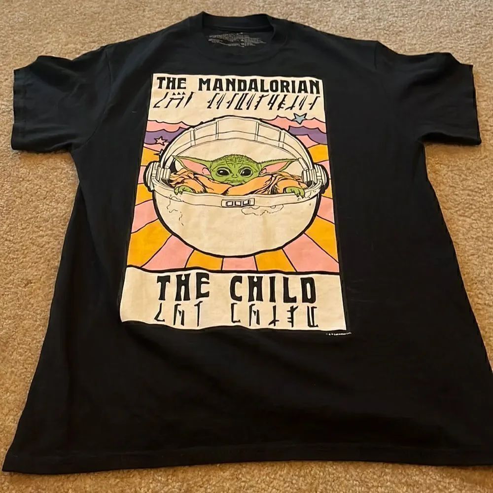 Star Wars Mandalorian “The Child” t-shirt, size Large